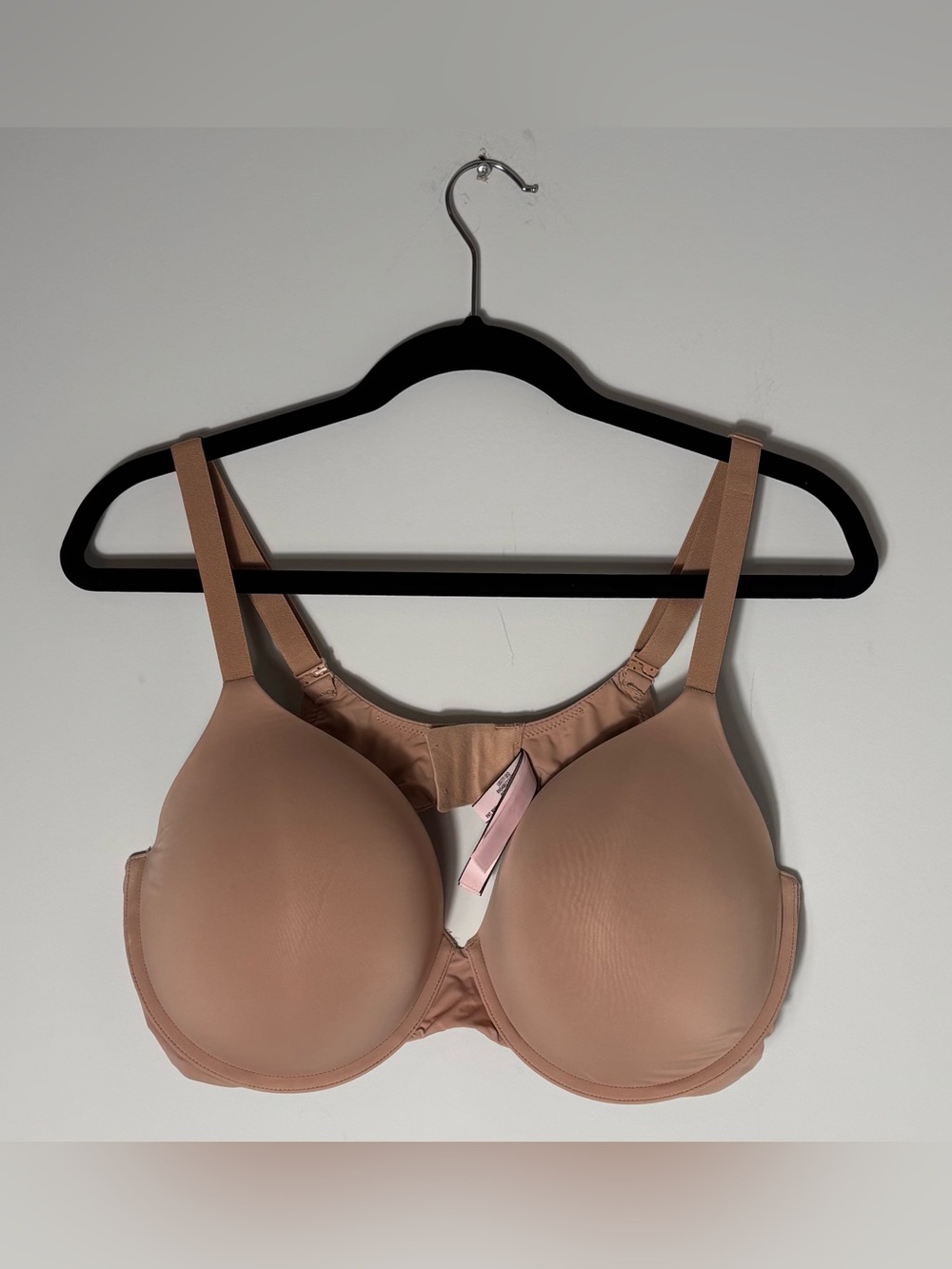 Victoria’s Secret Beige Smooth-Molded T-Shirt Bra 40DD Lightly Padded Underwire
